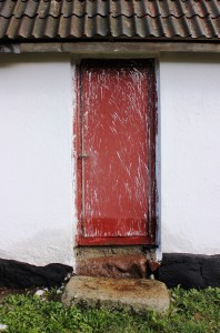 Den gamla dörren till sadelkammaren